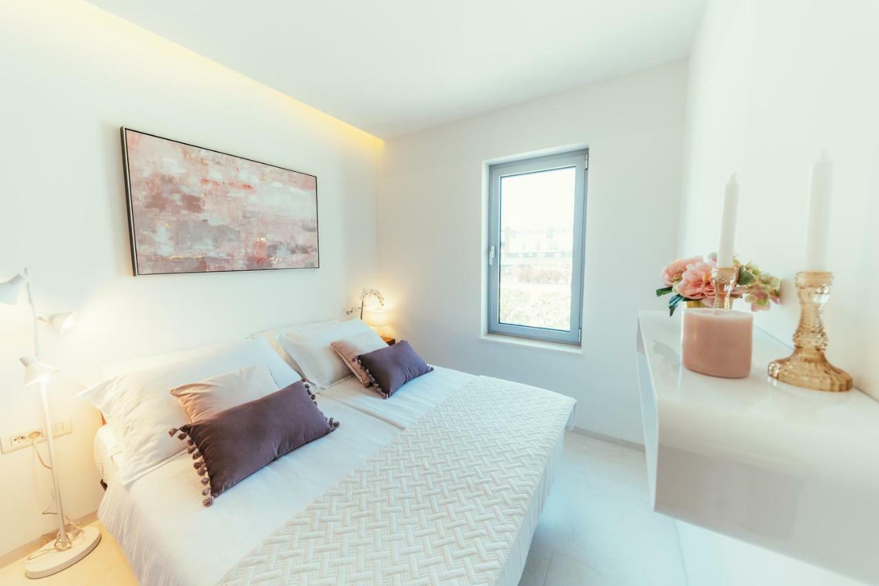 Unique Luxury Designers Apartment Right Next To The Beach Sukošan Zewnętrze zdjęcie